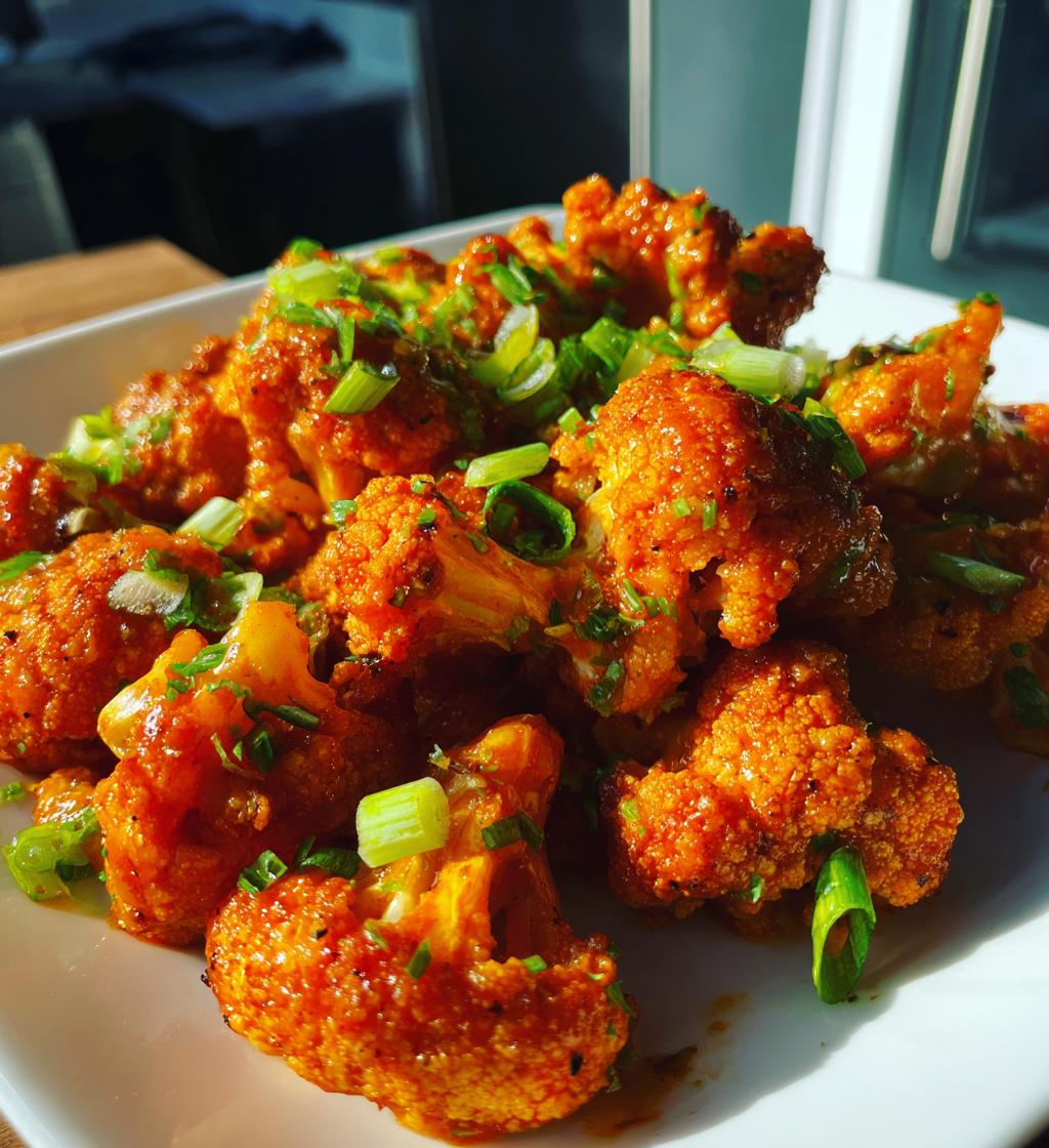 air fryer buffalo cauliflower bites - detail 1