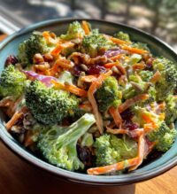 creamy broccoli salad