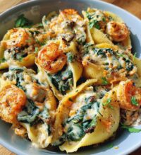 creamy spinach mushroom shrimp shells