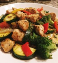 20 minute one pan chicken and veggies for busy nights