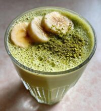 banana matcha smoothie
