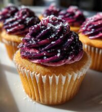 blackberry swirl cupcakes
