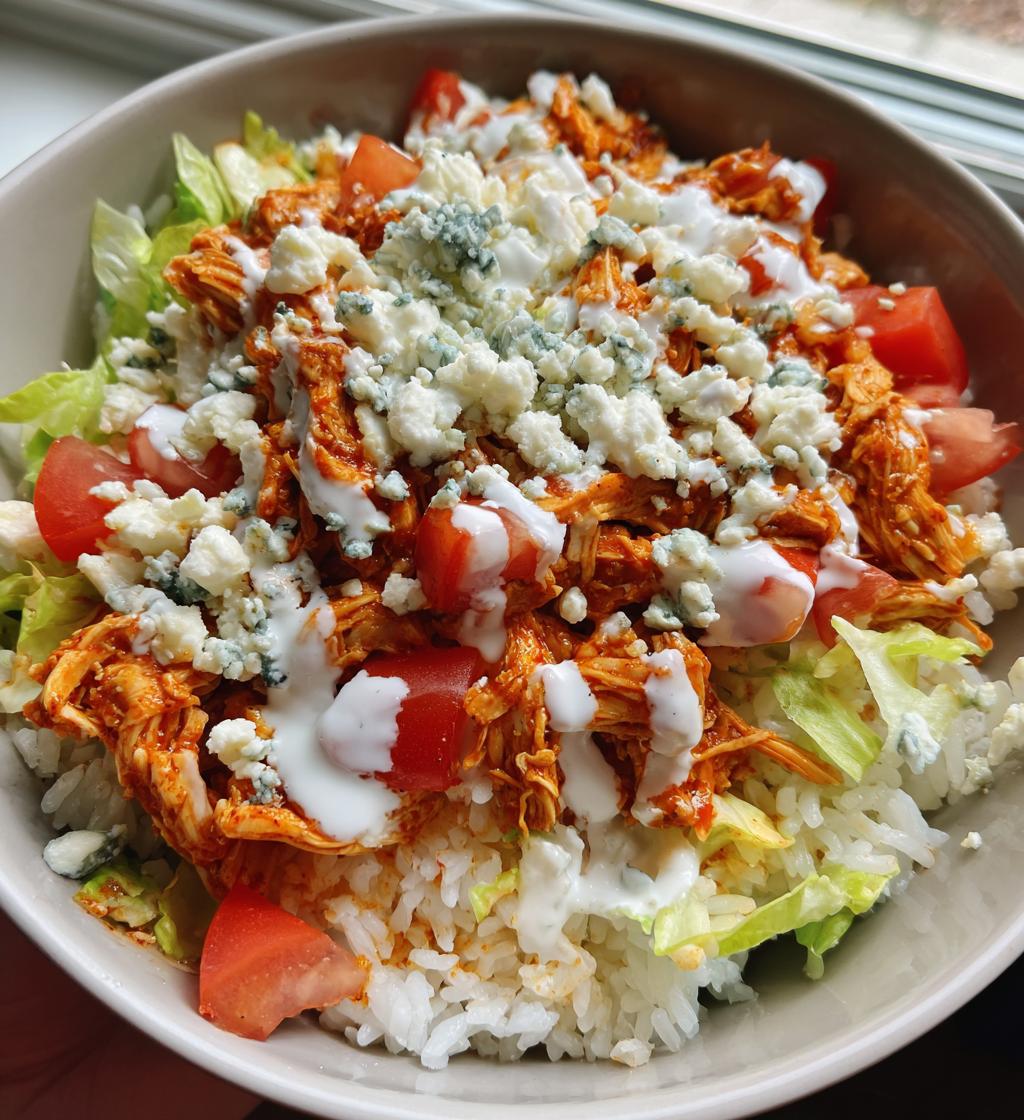 buffalo chicken bowl - detail 1