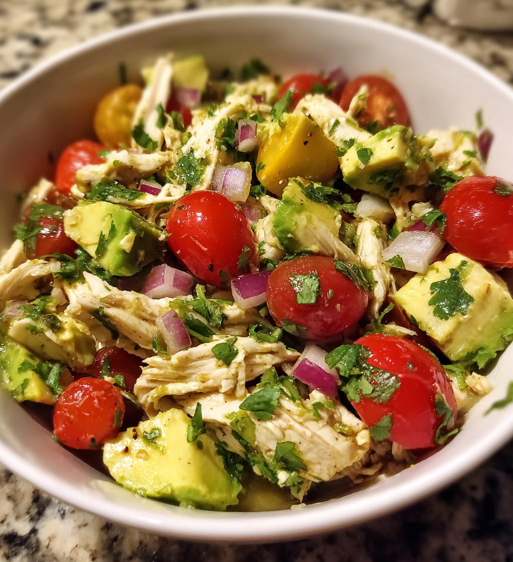 healthy avocado chicken salad - detail 1