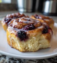 blackberry cinnamon rolls