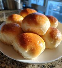 homemade thanksgiving rolls