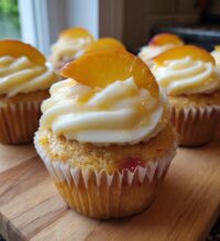 honey peach cream cheese cupcakes