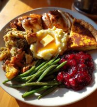 thanksgiving plate aesthetic