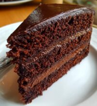 christmas chocolate cake