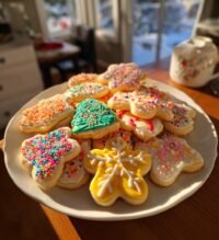 simple christmas cookies decorated