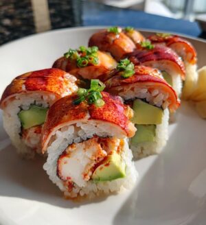 Lobster (Cut Rolls - 8 Pieces)
