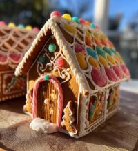 royal icing gingerbread house