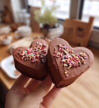 small heart cakes valentines day