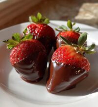 valentines day chocolate covered strawberries
